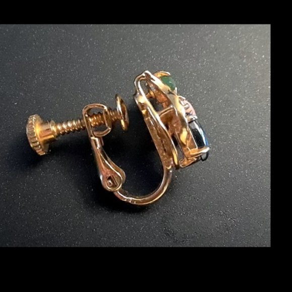 Antique Smaller Flower Clip on Ear Stud - Picture 3 of 4